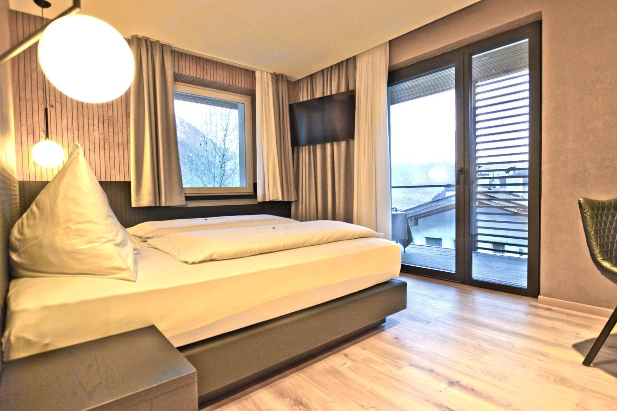 B&B Boutique Hotel Burgund 파르치네스 외부 사진